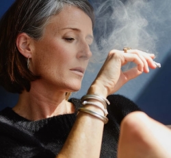 ¿Por qué no es una buena idea fumar CBD con tabaco?